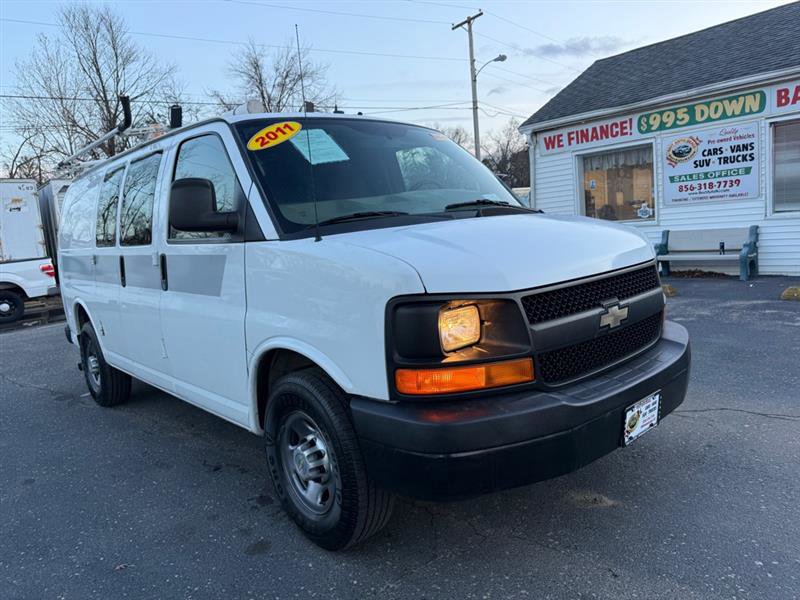 Used 2011 Chevrolet Express 2500 image 4