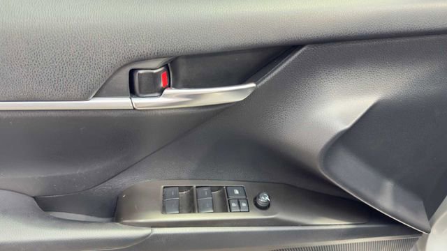 Used 2022 Toyota Camry SE w/ Convenience Package image 21