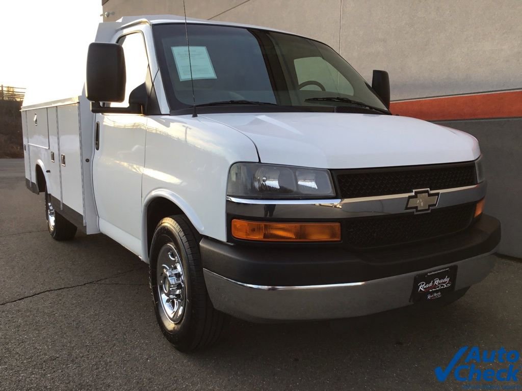 Used 2011 Chevrolet Express 3500 image 3
