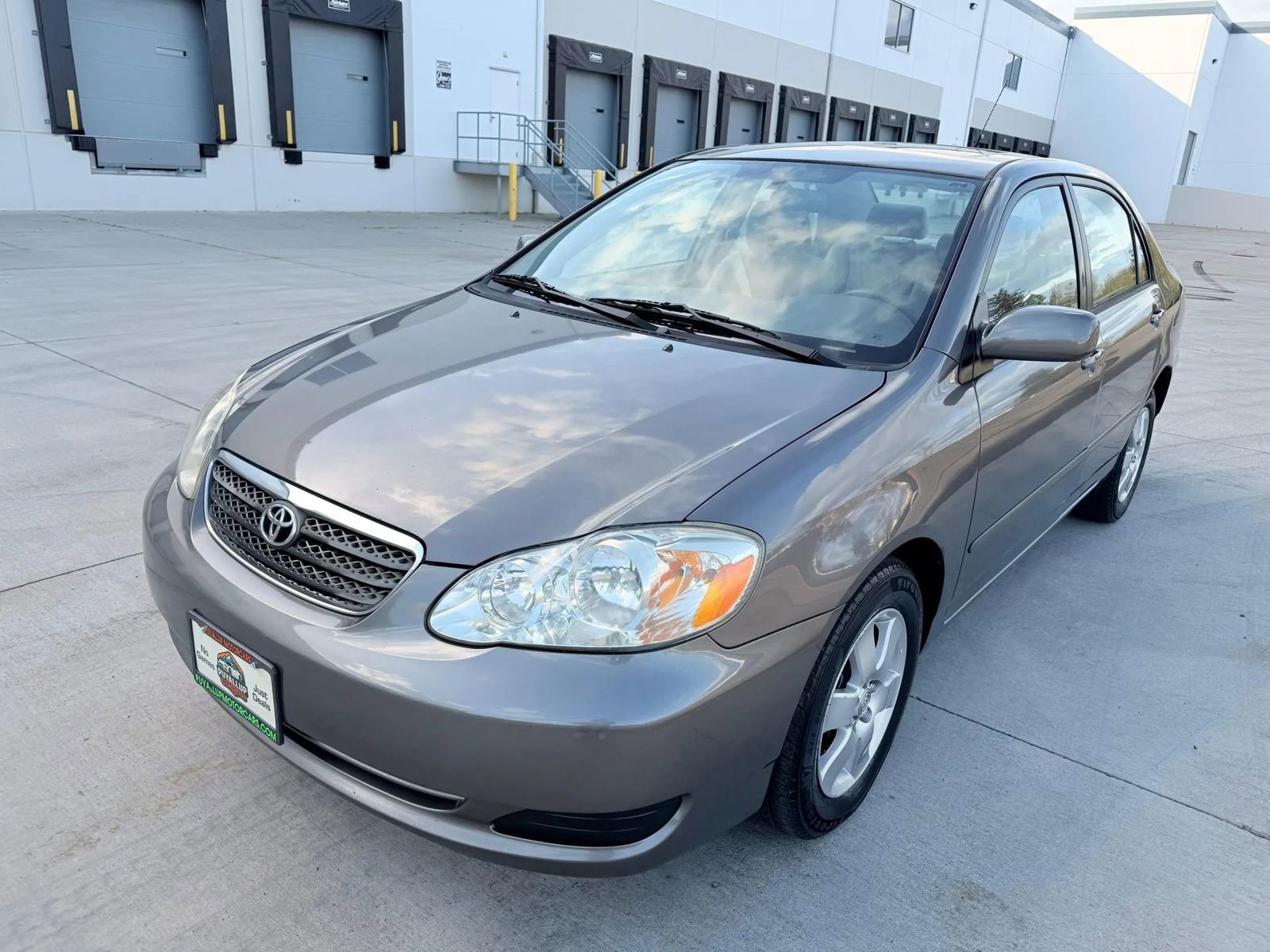 Used 2007 Toyota Corolla LE FWD image 1