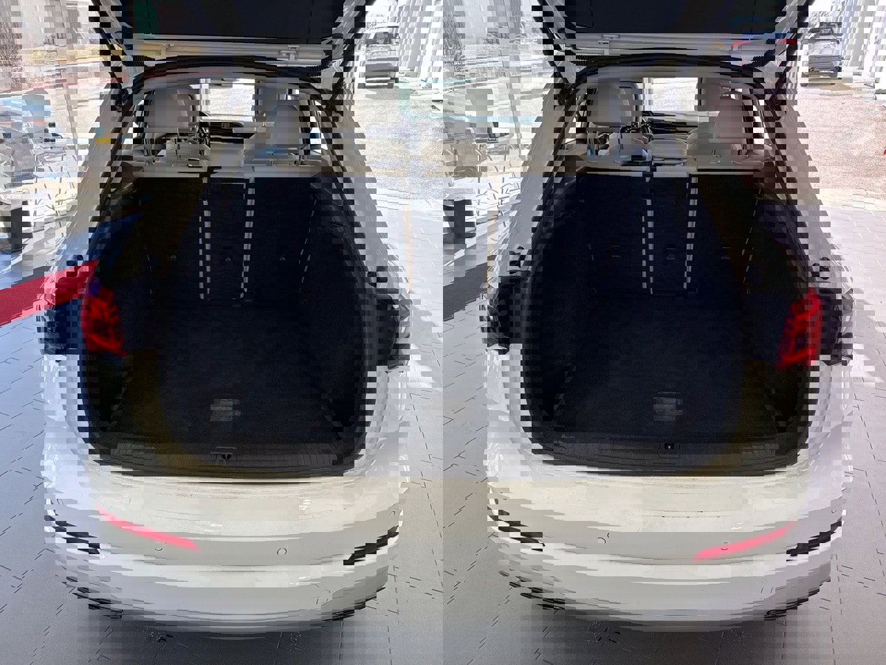 Used 2022 Audi Q3 2.0T Premium w/ Convenience Package image 9