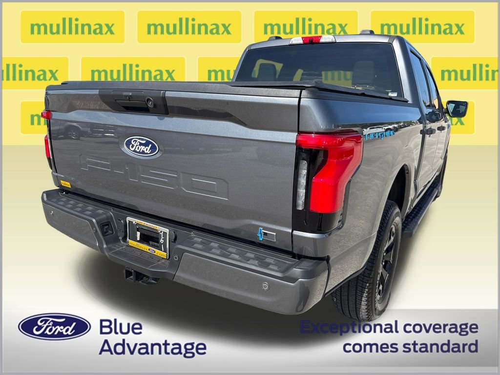 Used 2025 Ford F150 Lightning XLT AWD/4WD image 4