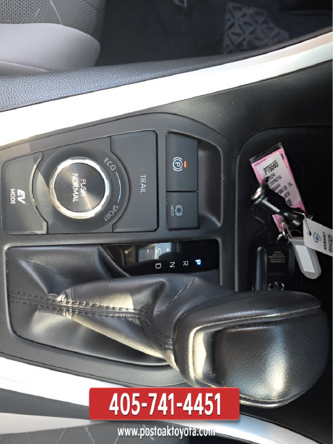 Used 2024 Toyota RAV4 XLE w/ Convenience Package AWD/4WD image 18