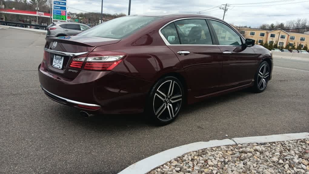 Used 2016 Honda Accord Sport image 6