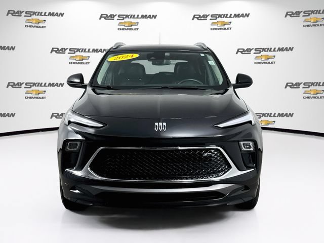 Used 2024 Buick Encore GX Sport Touring AWD/4WD image 2