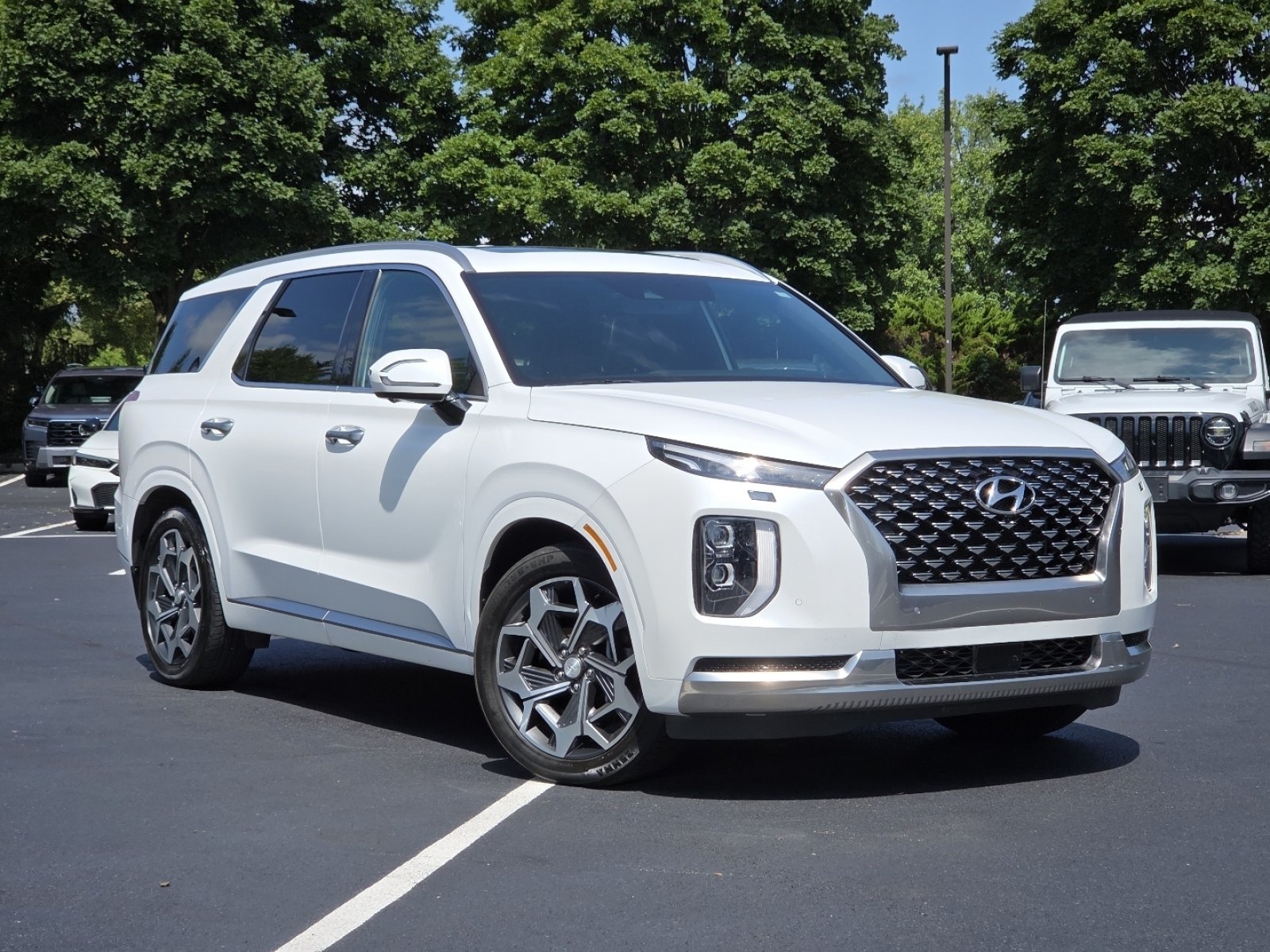 Used 2022 Hyundai Palisade Calligraphy AWD/4WD image 2