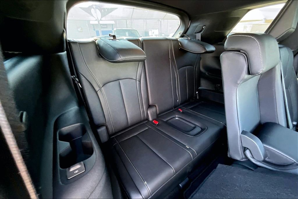 Certified 2025 INFINITI QX60 Luxe w/ Black Edition image 40