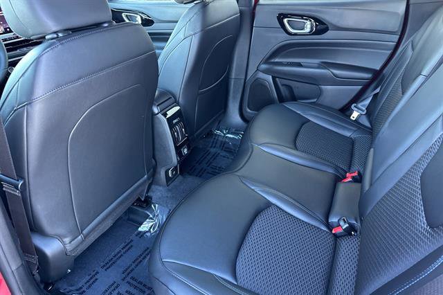 New 2026 Jeep Compass Latitude image 9