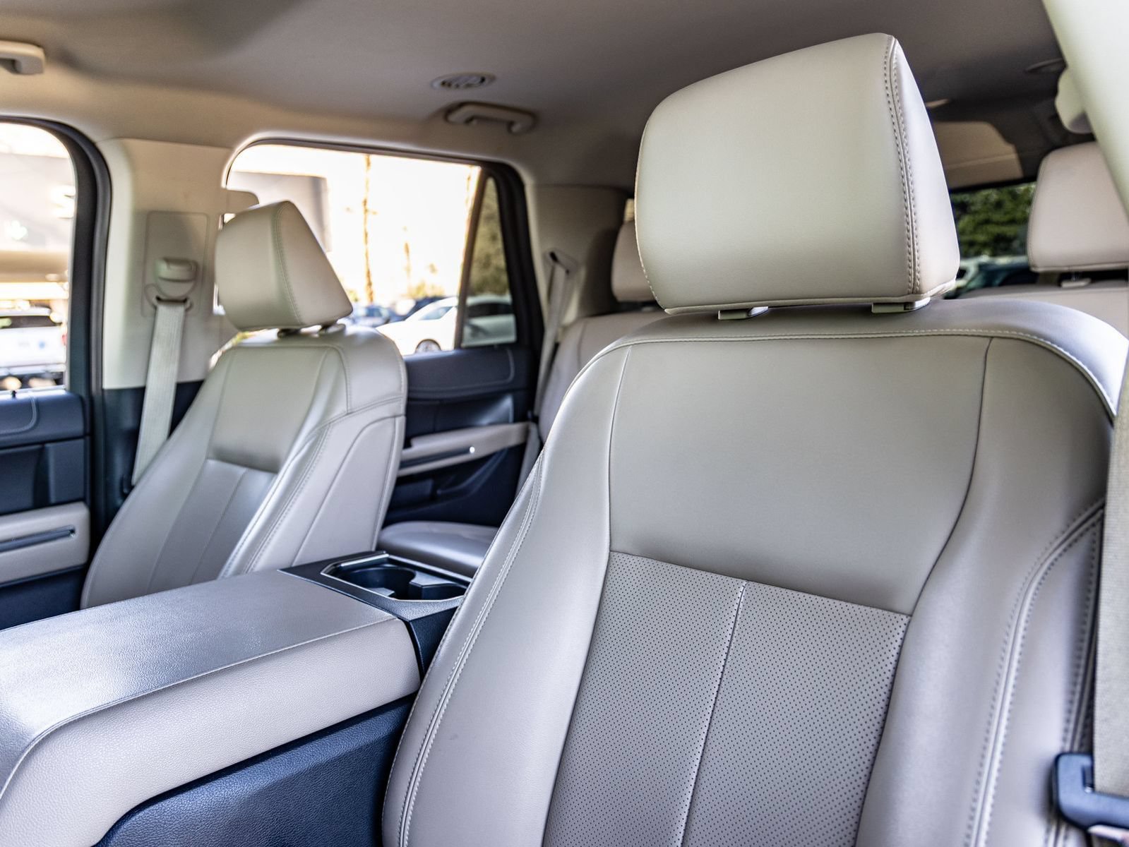 Used 2022 Ford Expedition XLT RWD image 16