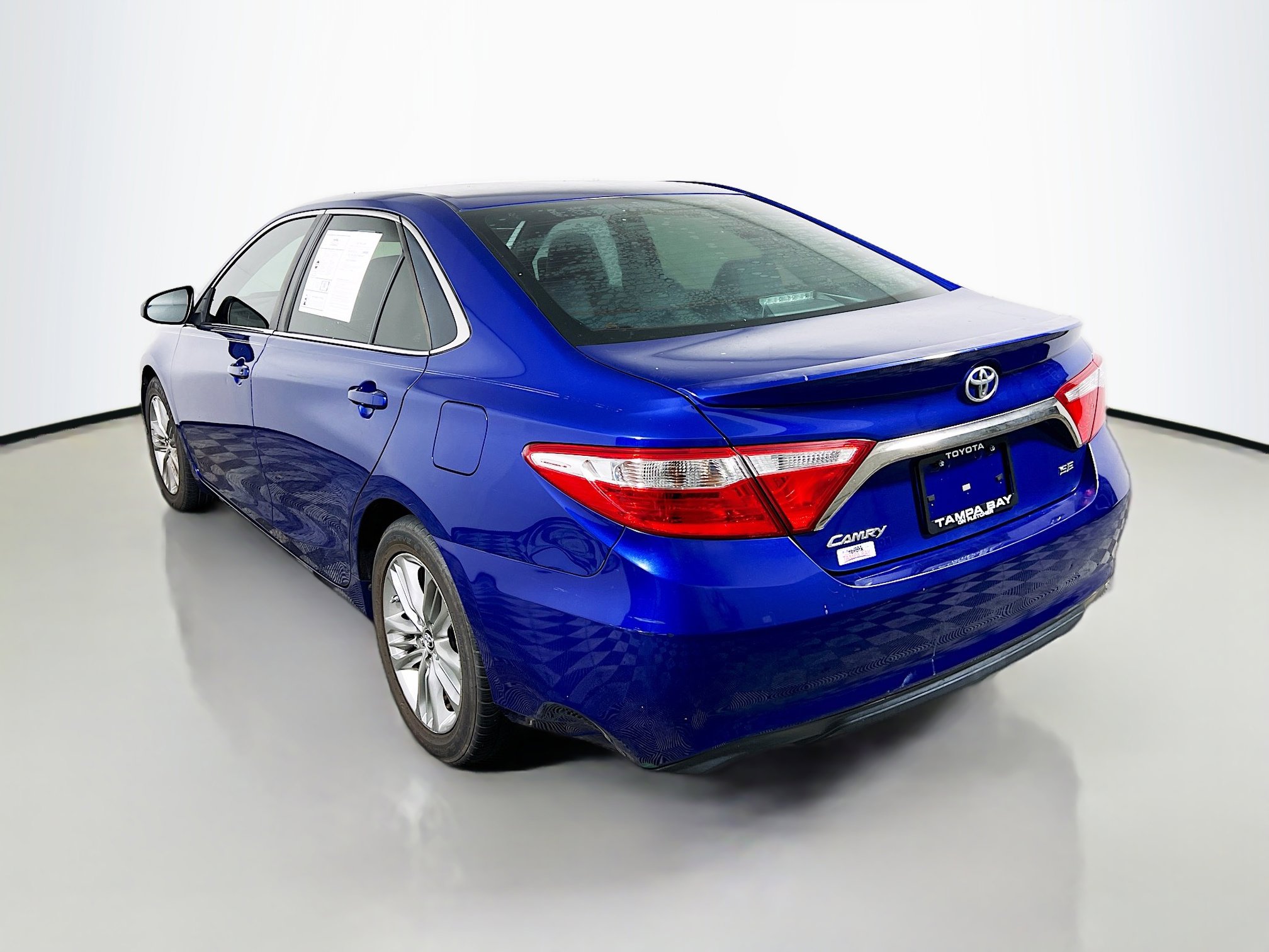 Used 2015 Toyota Camry SE image 8