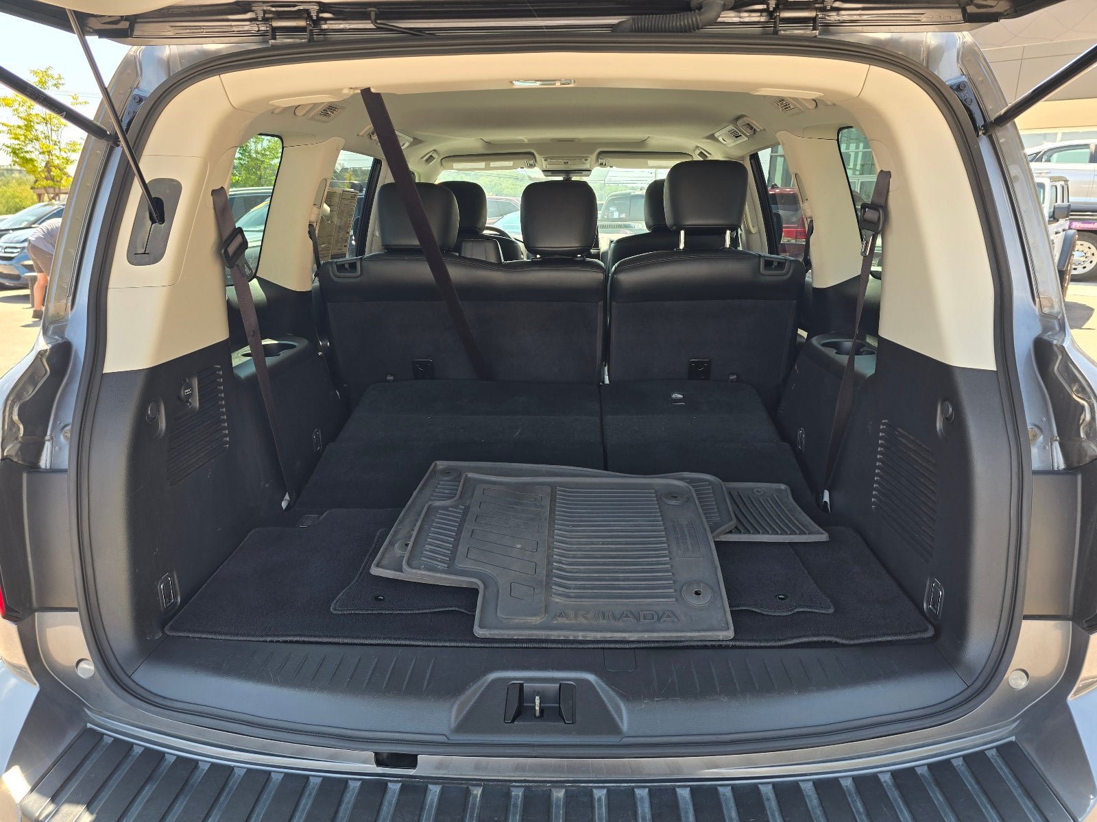 Used 2022 Nissan Armada SL AWD/4WD image 25