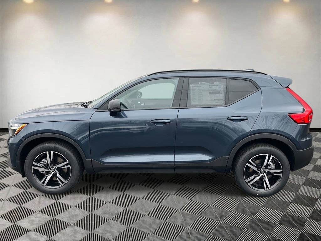 New 2026 Volvo XC40 B4 Core w/ Climate Package image 6