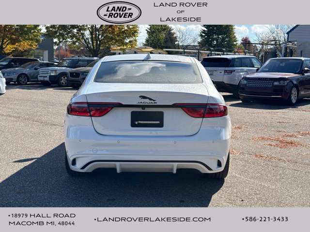 Used 2024 Jaguar XF R-Dynamic SE AWD/4WD image 7