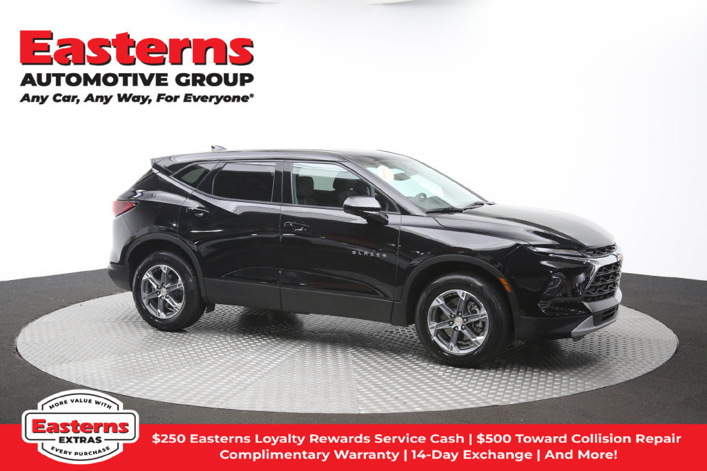 Used 2025 Chevrolet Blazer LT FWD image 50