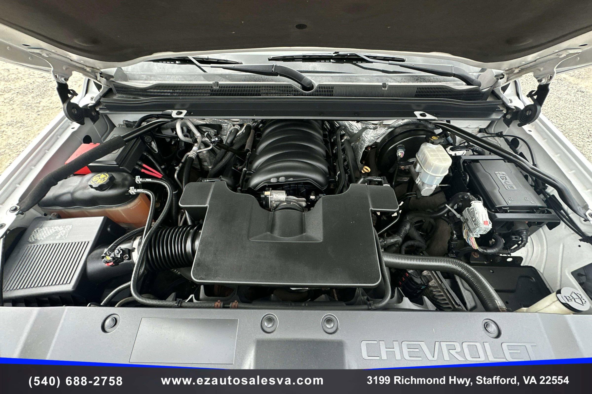 Used 2016 Chevrolet Suburban LT image 12