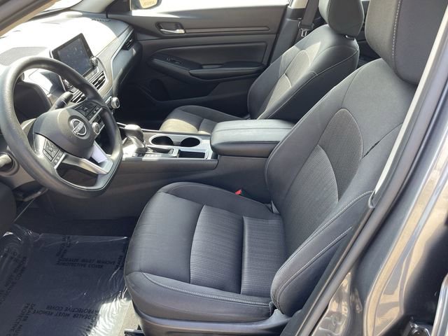 Used 2024 Nissan Altima 2.5 SV FWD image 11