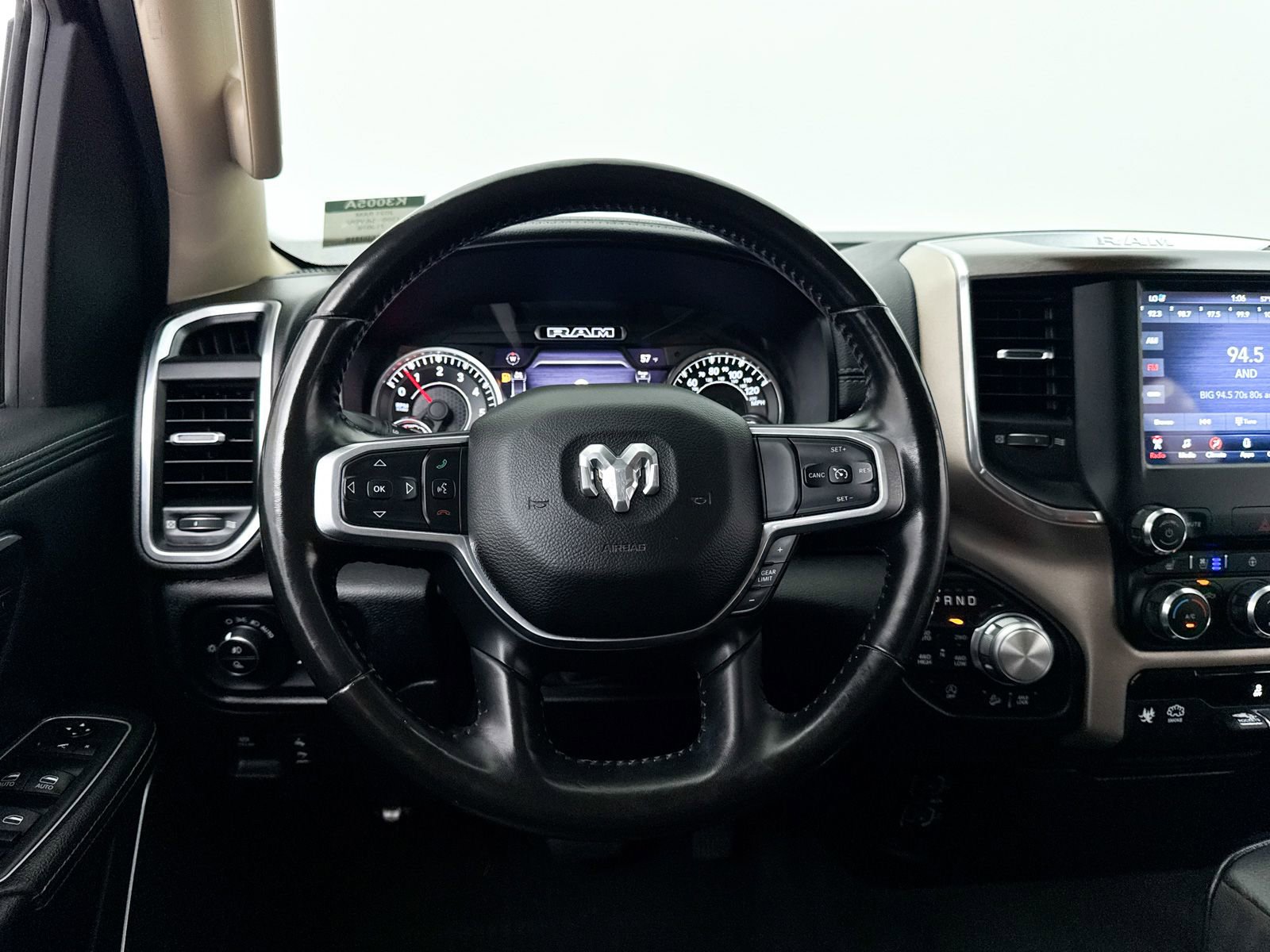 Used 2021 RAM 1500 Laramie w/ Off Road Group AWD/4WD image 29
