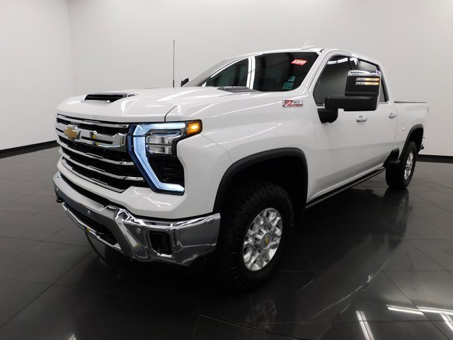 Used 2024 Chevrolet Silverado 2500 LTZ w/ LTZ Convenience Package image 5