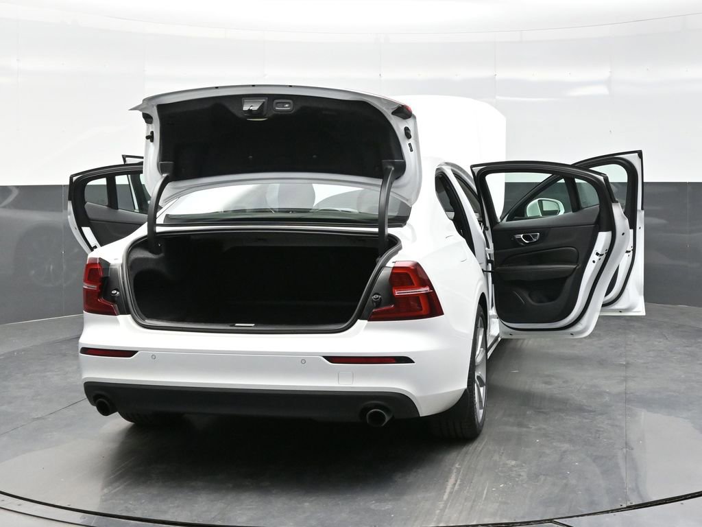 Used 2020 Volvo S60 T6 Momentum w/ Protection Package Premier image 40