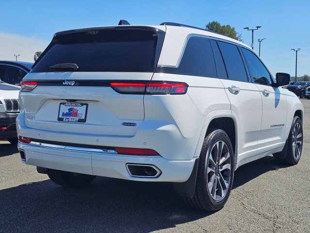 Certified 2023 Jeep Grand Cherokee Overland w/ Adv Protech Group III AWD/4WD image 3