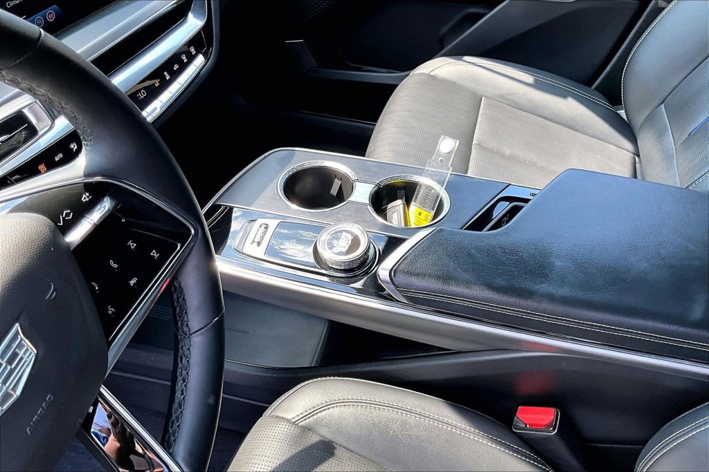 Certified 2024 Cadillac Lyriq Luxury w/ LPO, Floor Liner Package AWD/4WD image 18