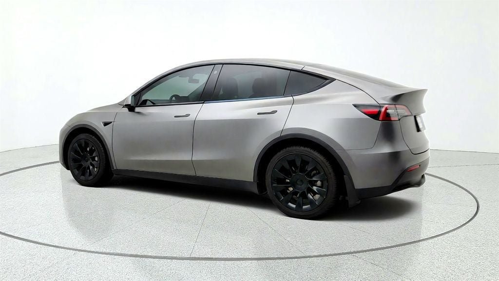 Used 2022 Tesla Model Y Long Range AWD/4WD image 7