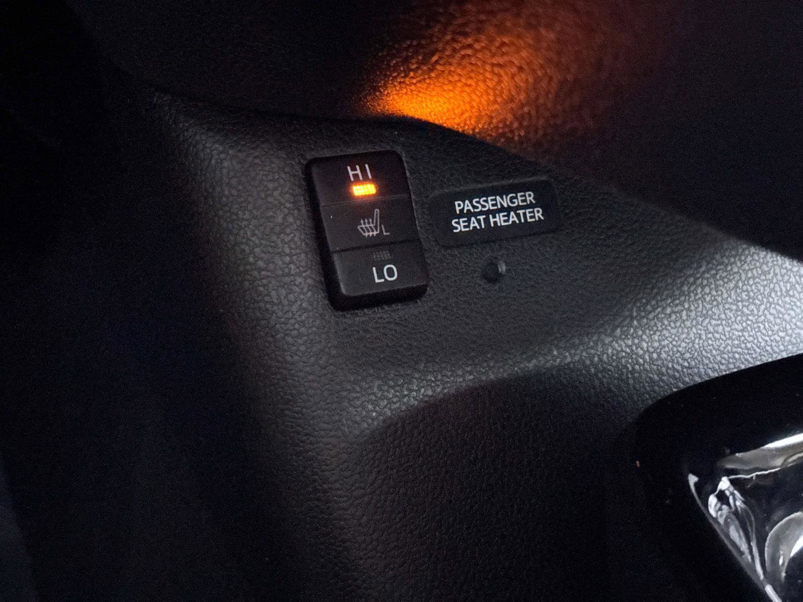 Used 2018 Toyota Prius Prime Premium w/ Carpet Mat Package FWD image 19