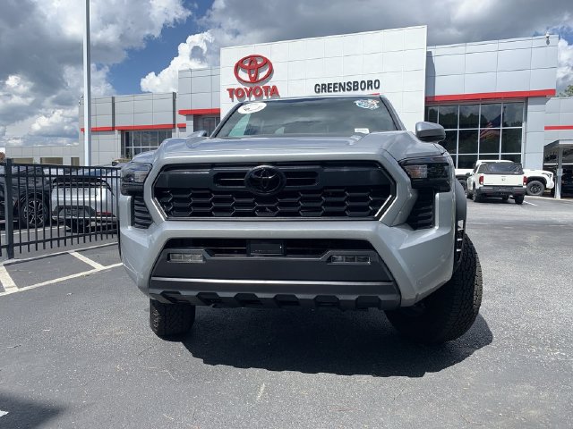 Used 2026 Toyota Tacoma TRD Off-Road AWD/4WD image 3