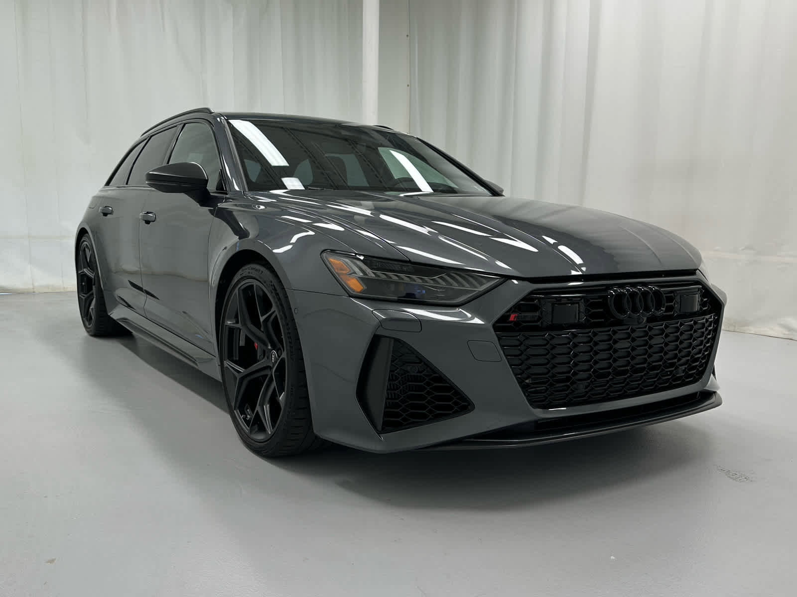 Used 2025 Audi RS 6 performance image 2