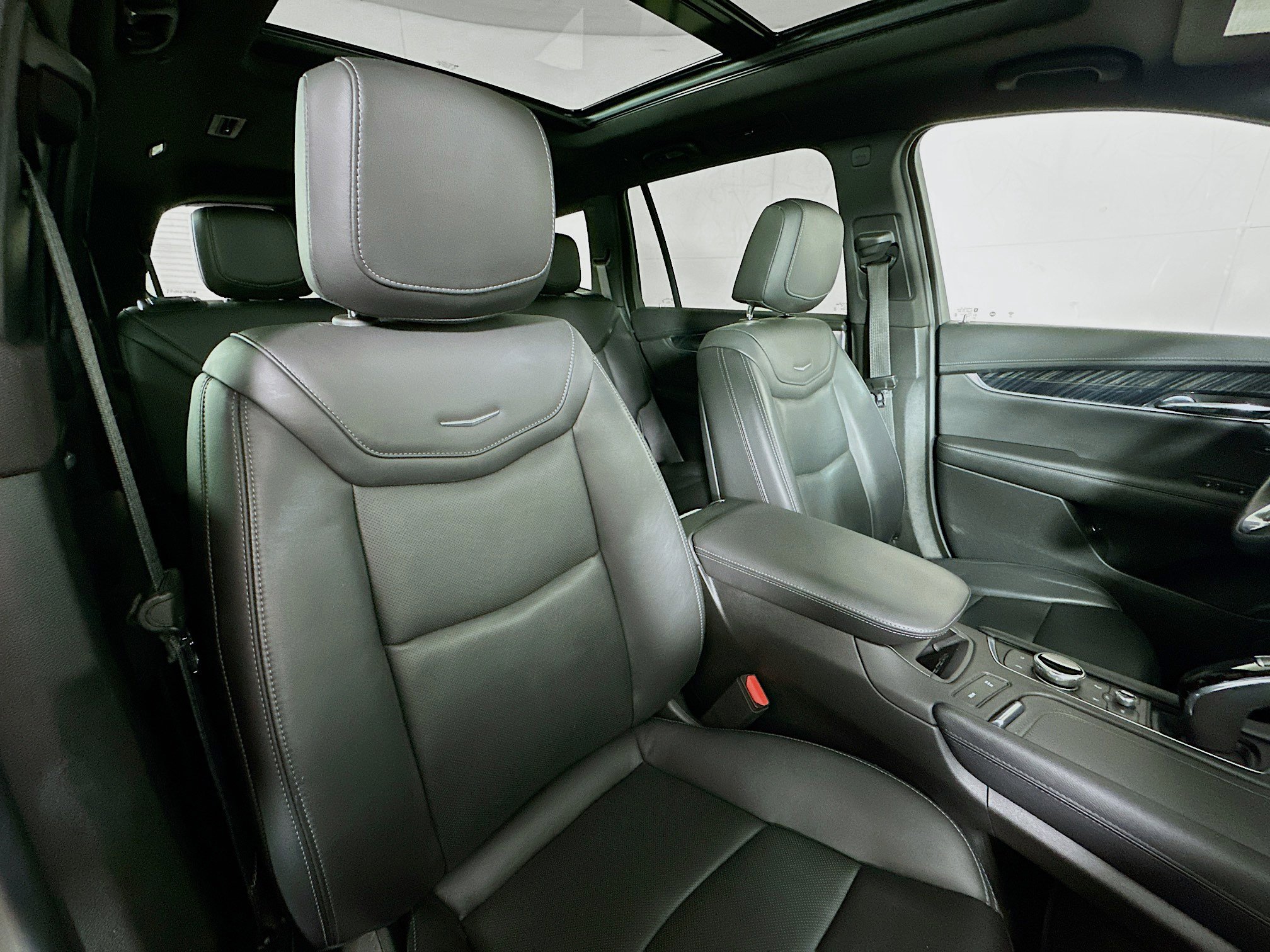 Used 2022 Cadillac XT6 Premium Luxury w/ Technology Package image 30