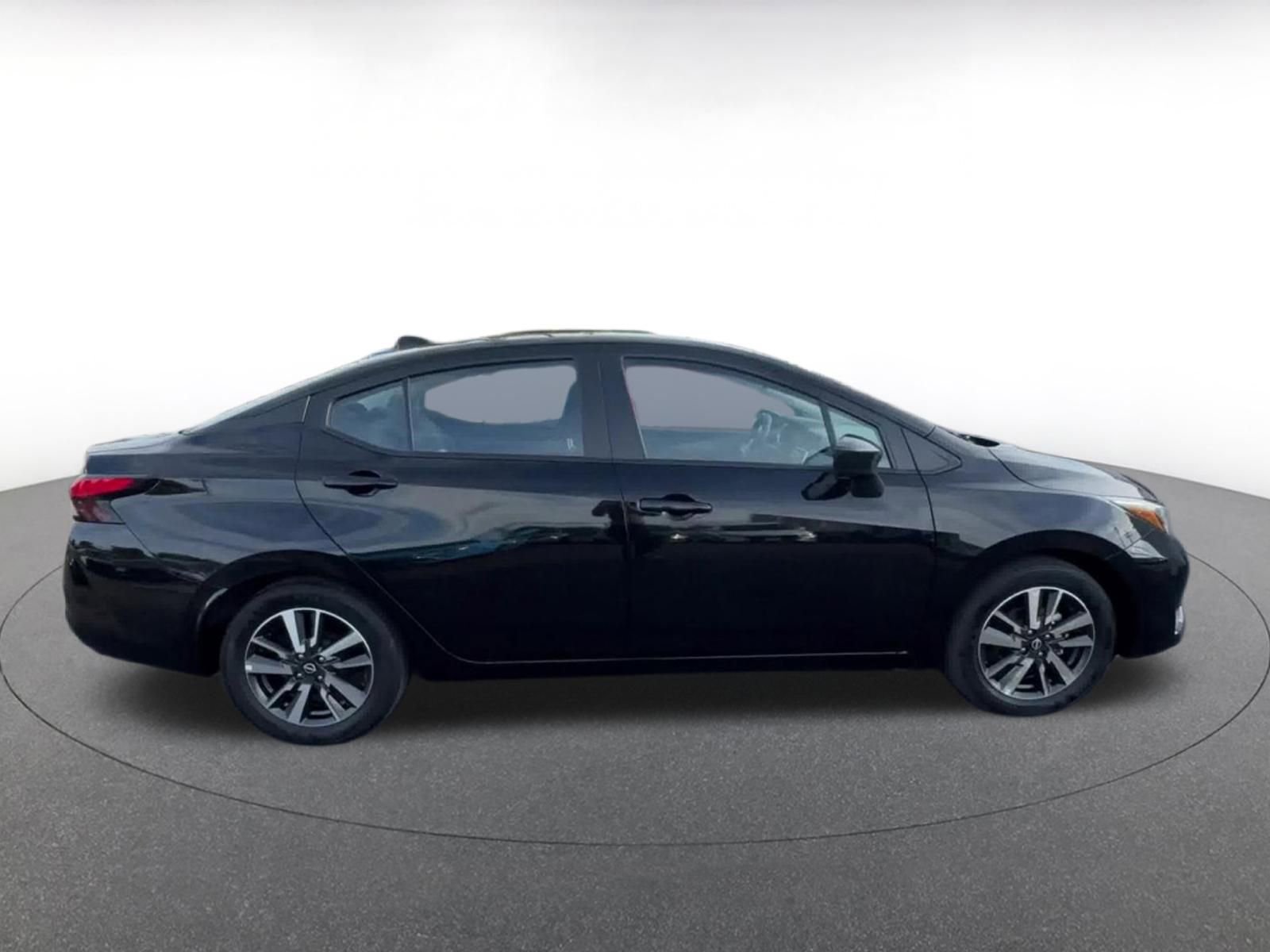 Used 2025 Nissan Versa SV image 16