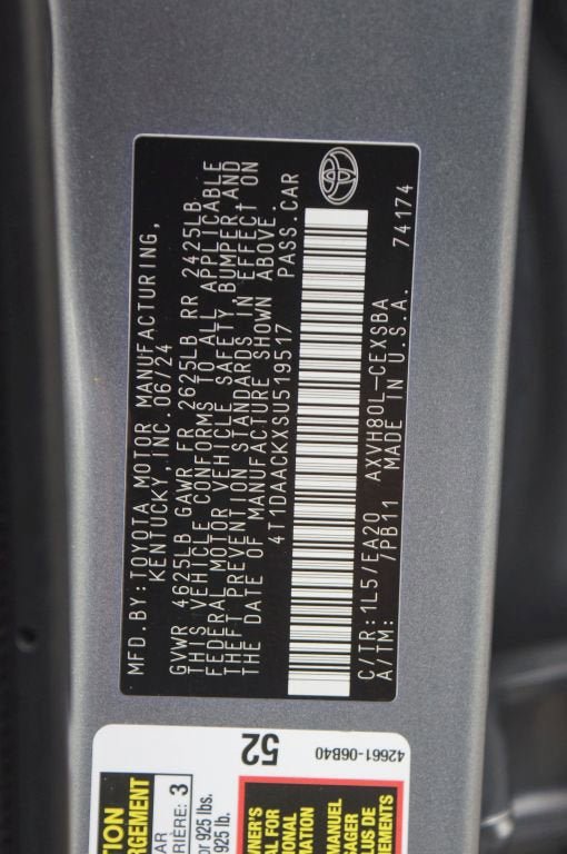 Used 2025 Toyota Camry SE FWD image 26