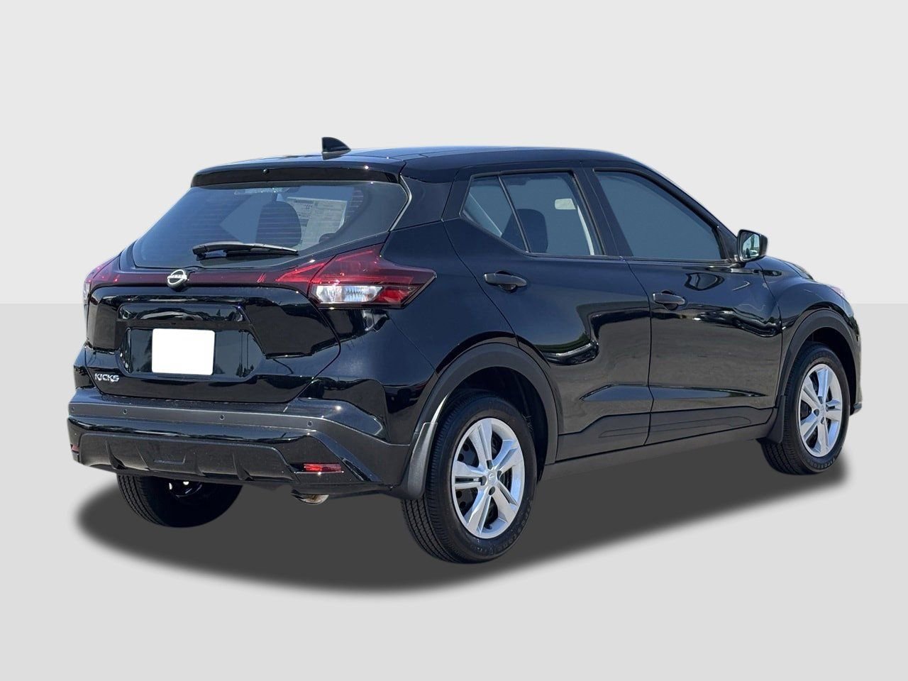 New 2025 Nissan Kicks Play S image 4