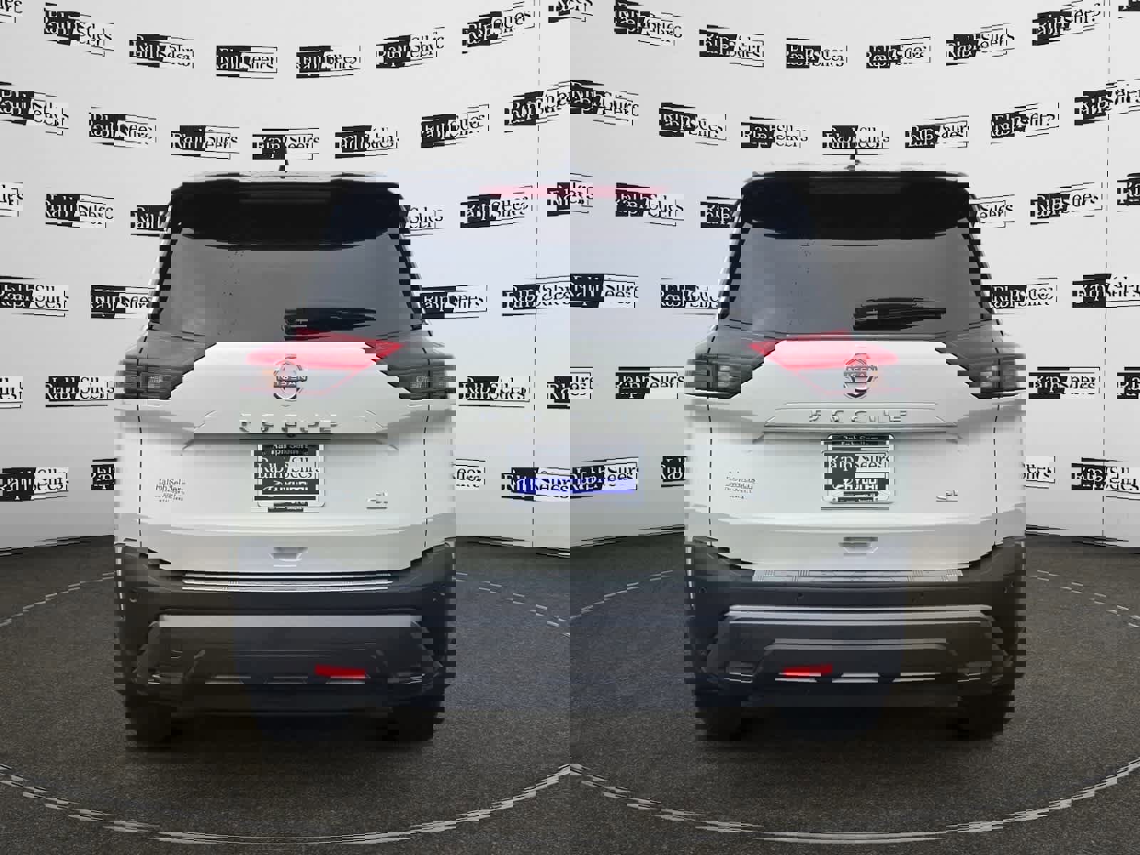 Used 2023 Nissan Rogue SL image 5