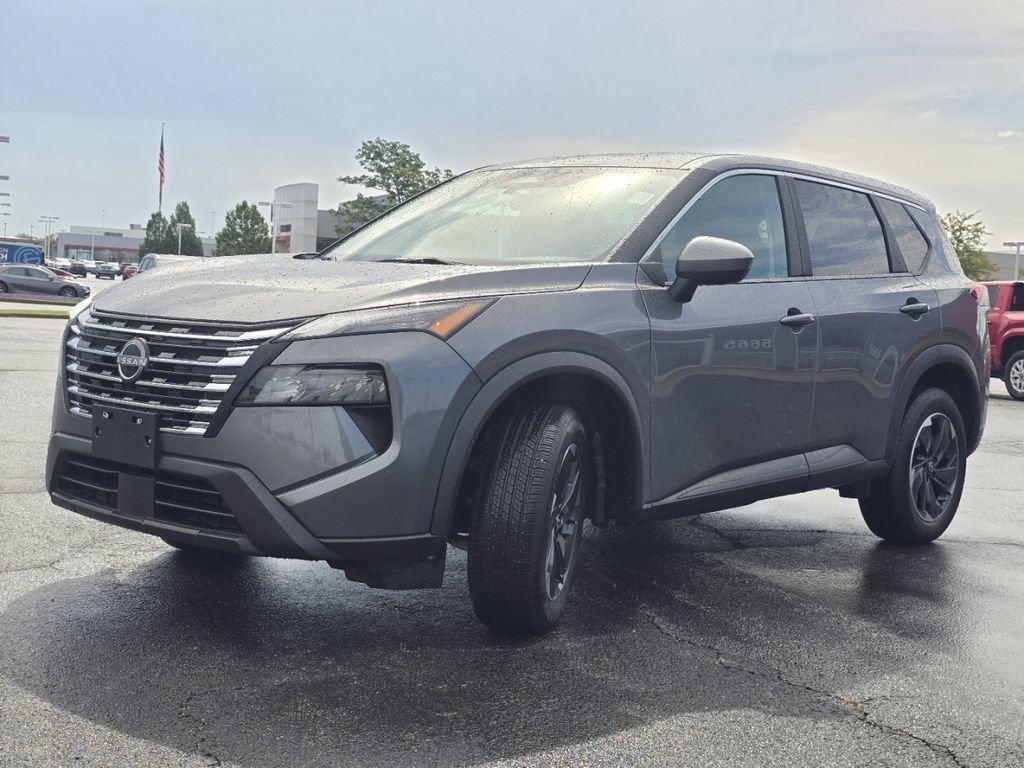 Used 2024 Nissan Rogue SV AWD/4WD image 10