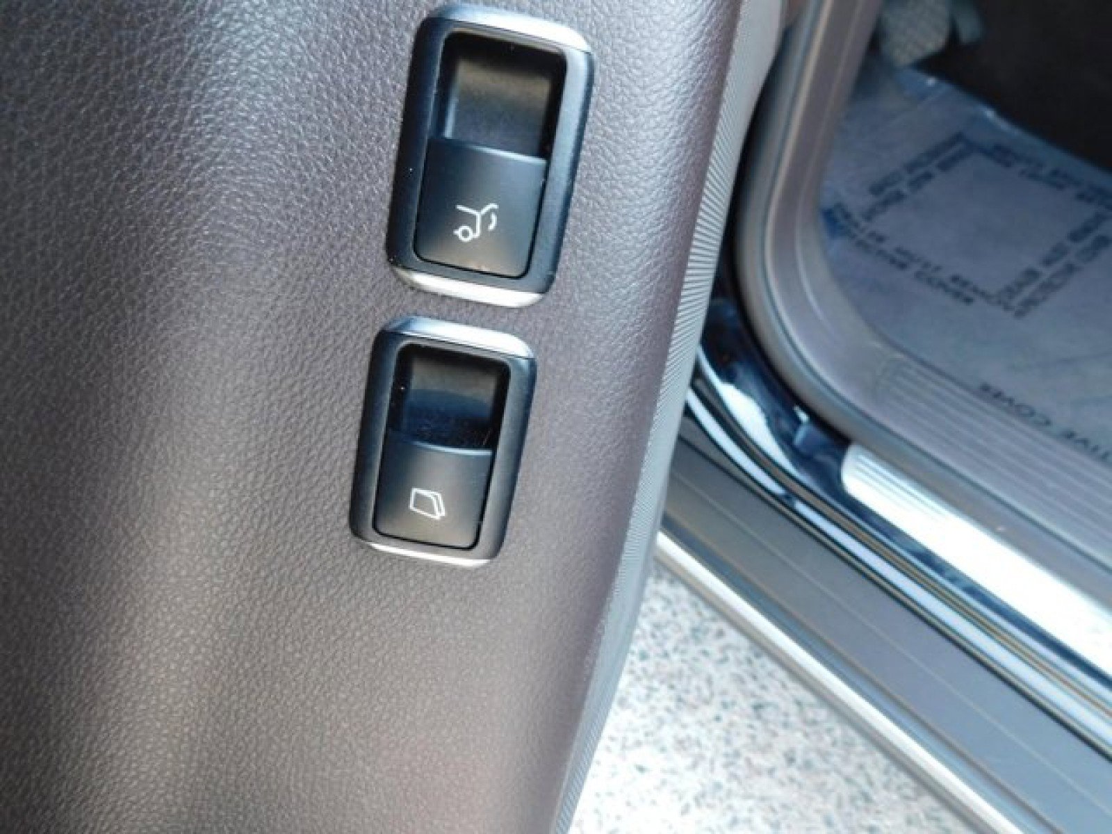 Used 2018 Mercedes-Benz GLS 450 4MATIC image 19