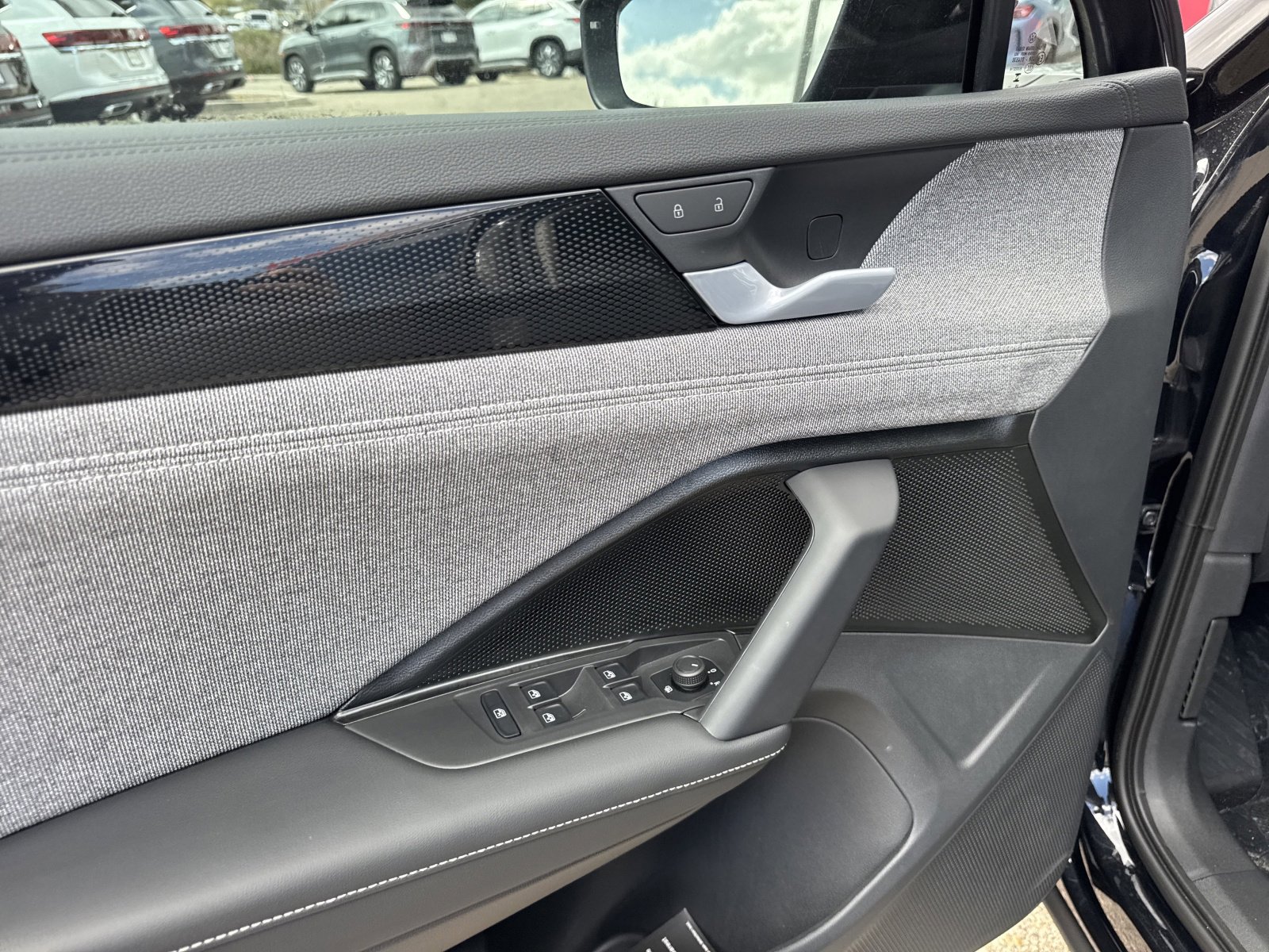 New 2026 Volkswagen Tiguan S image 21