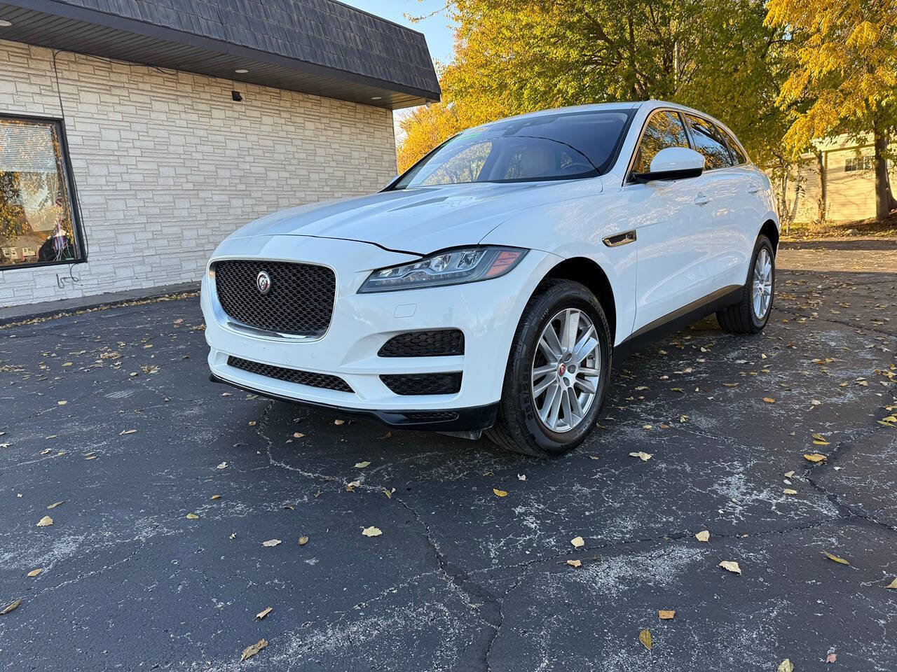 Used 2017 Jaguar F-PACE Prestige AWD/4WD image 4