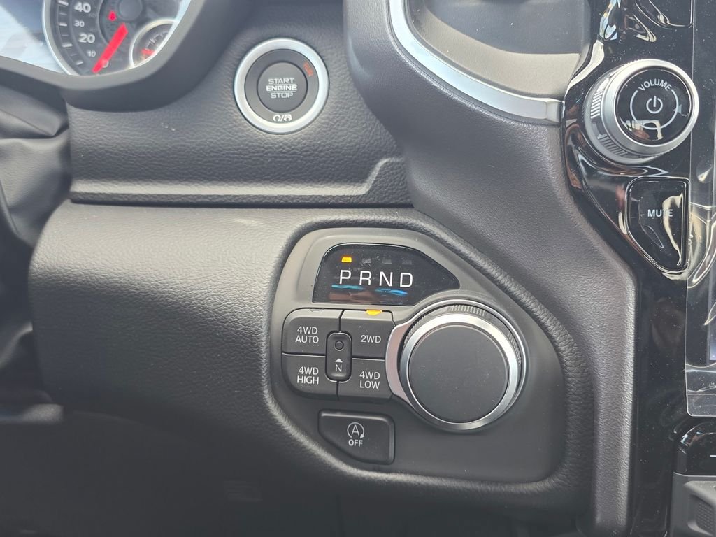 New 2026 RAM 1500 Big Horn AWD/4WD image 18