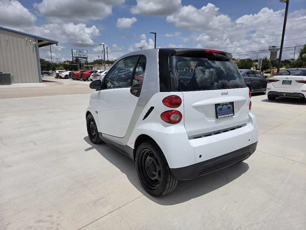 Used 2015 smart fortwo pure RWD image 7