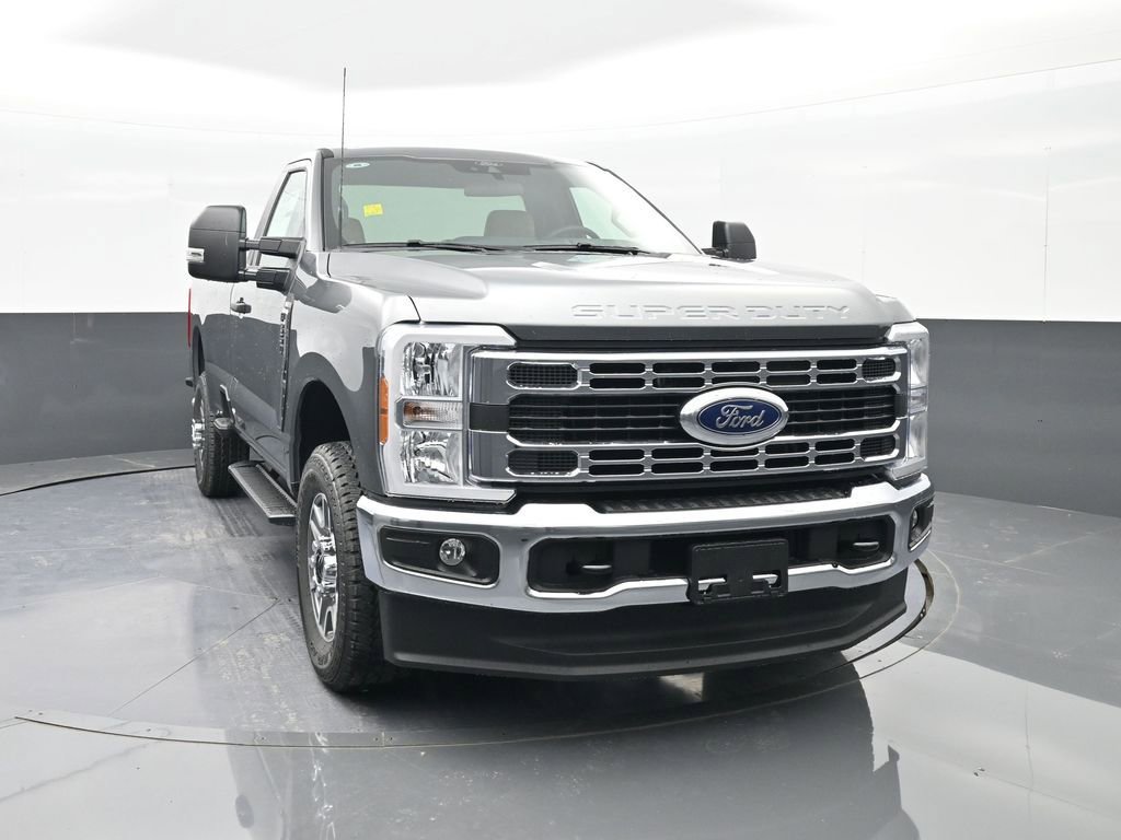 New 2025 Ford F350 XLT image 2