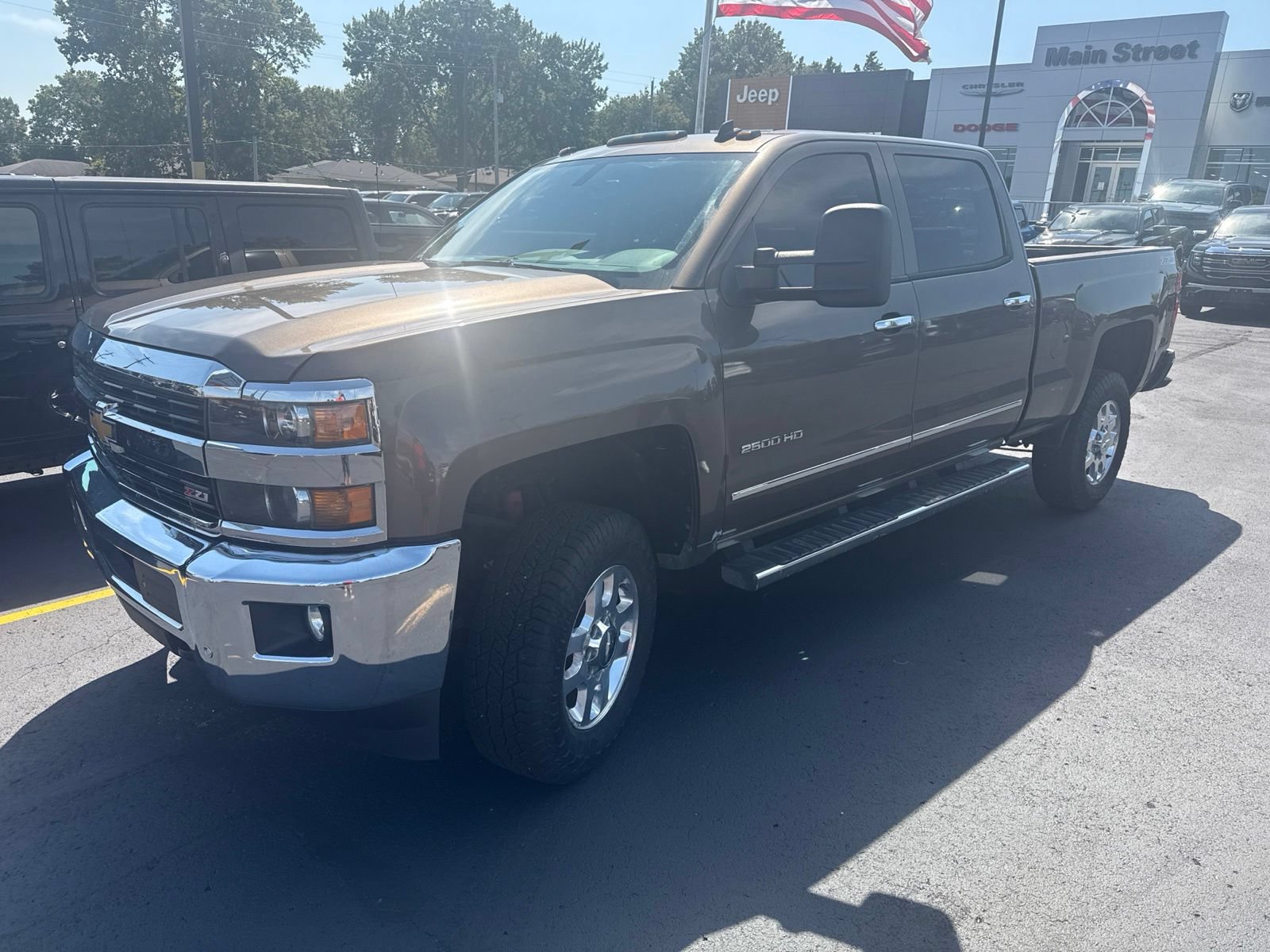 Used 2015 Chevrolet Silverado 2500 LTZ w/ LTZ Plus Package AWD/4WD image 2