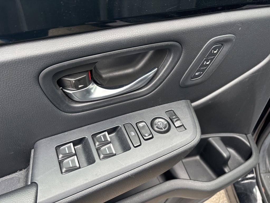 Used 2025 Honda Pilot Touring image 19