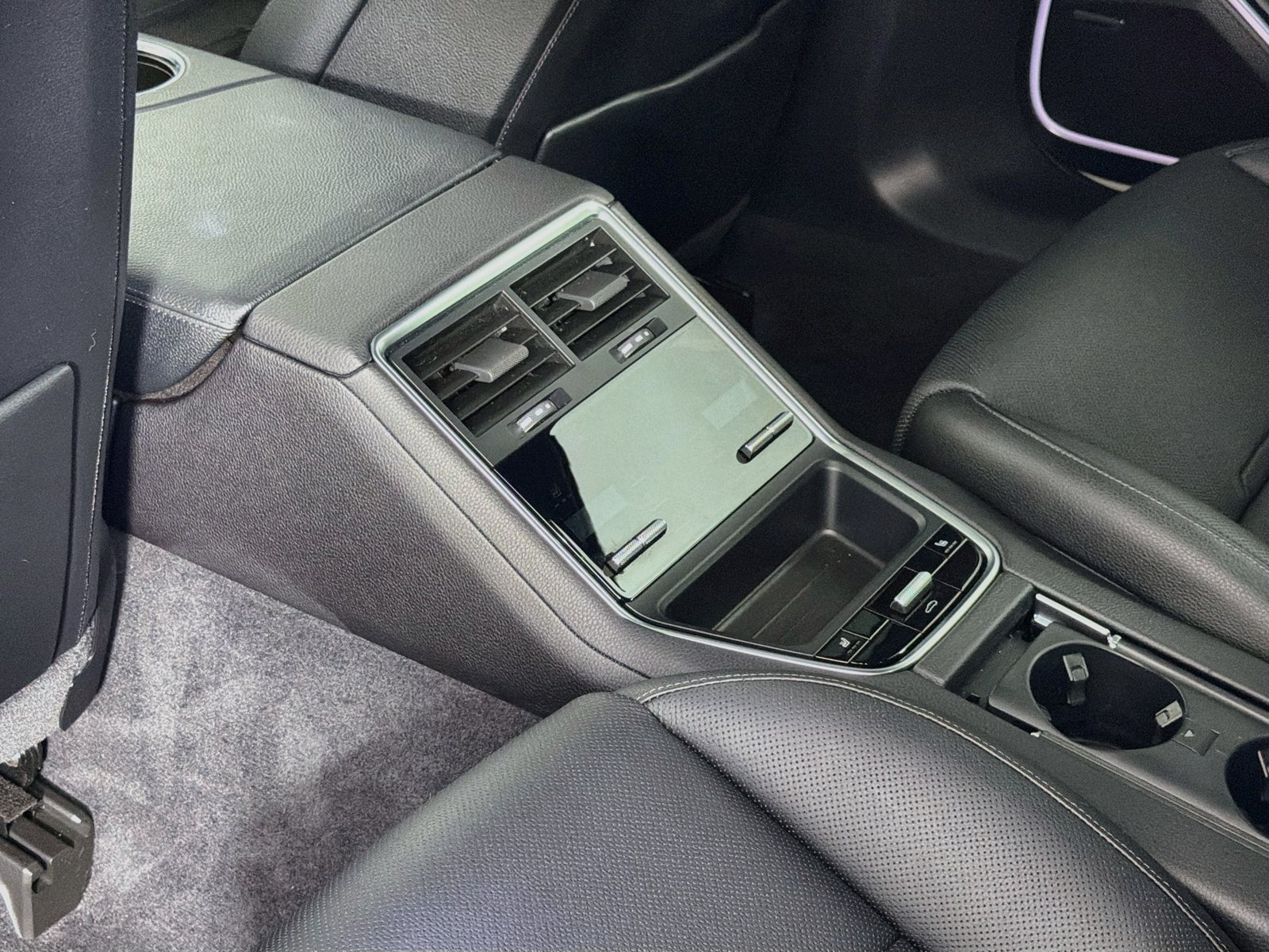 Used 2023 Porsche Panamera Platinum Edition RWD image 28