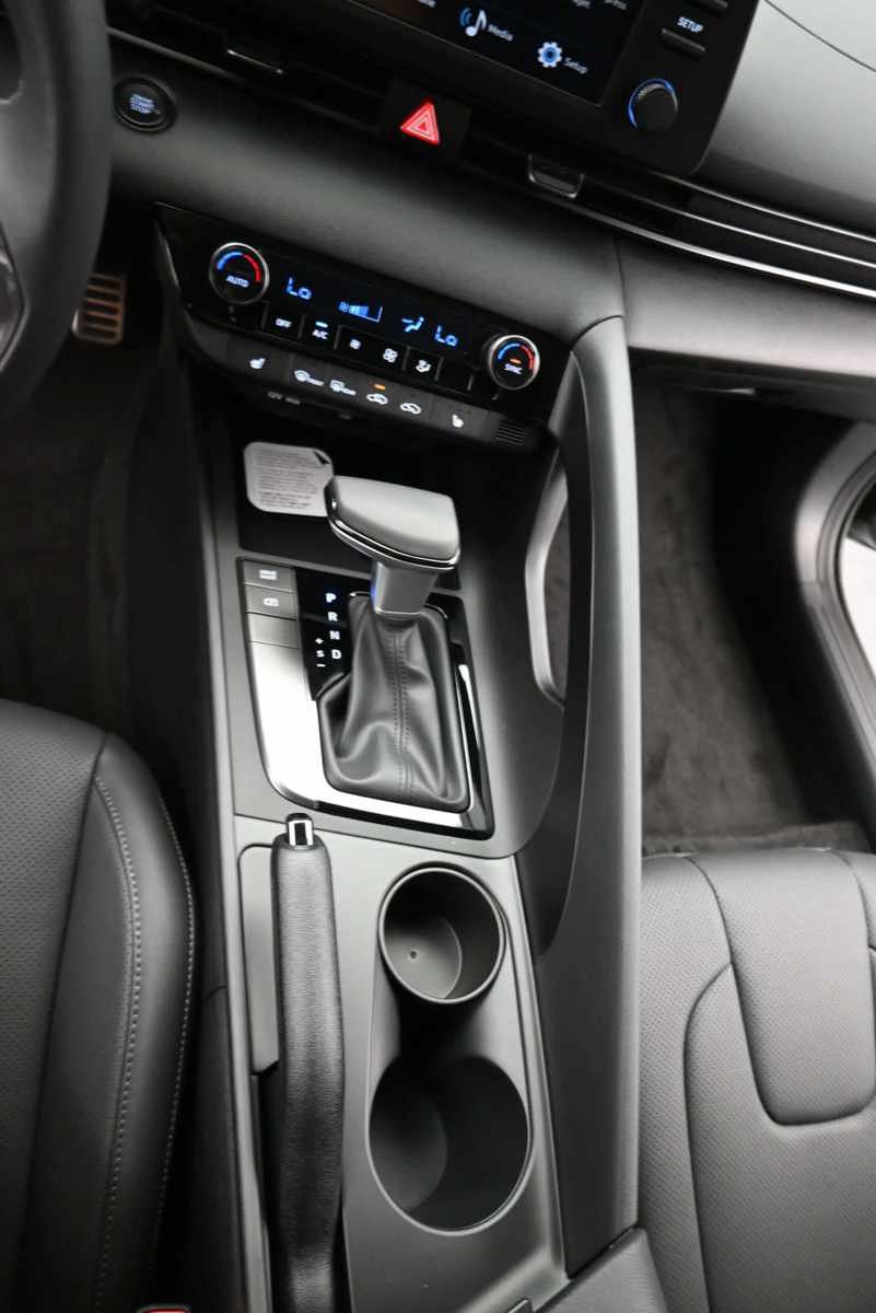 New 2026 Hyundai Elantra SEL Sport FWD image 25