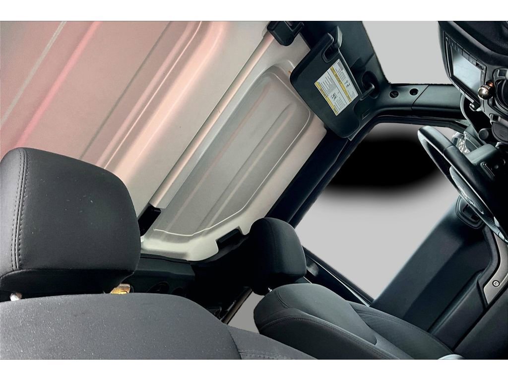Used 2015 Jeep Wrangler Sport image 17