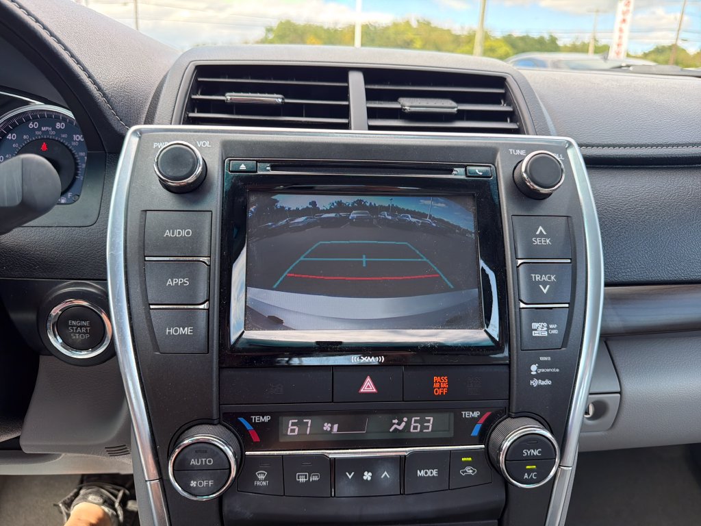 Used 2016 Toyota Camry XLE w/ Moonroof Package FWD image 24