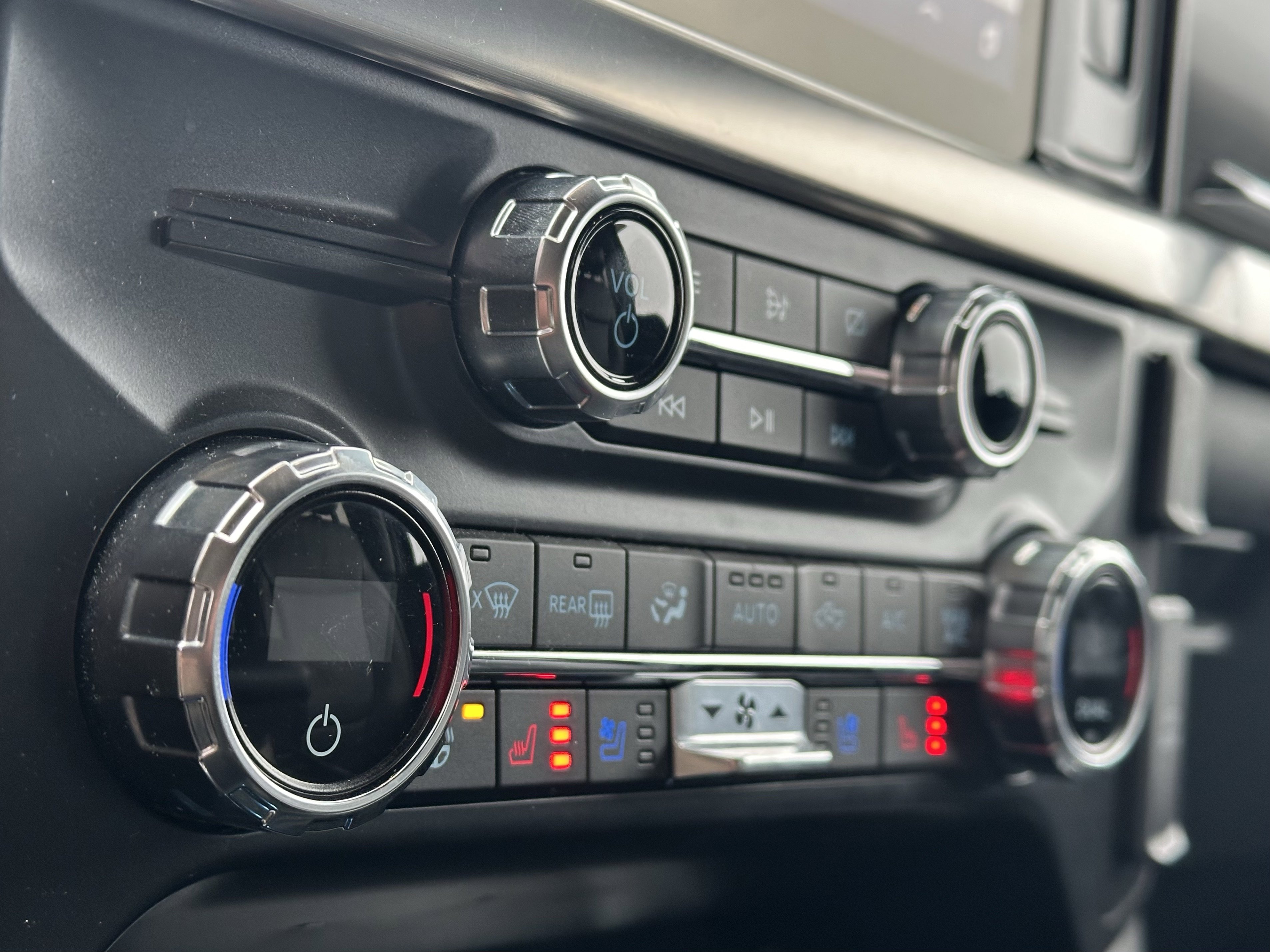 Used 2021 Ford F150 Lariat w/ Equipment Group 502A High image 21