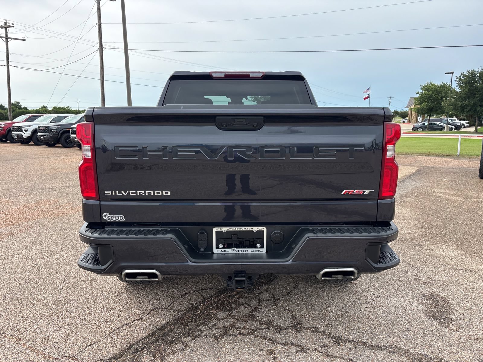 Used 2023 Chevrolet Silverado 1500 RST w/ Z71 Off-Road Package AWD/4WD image 4