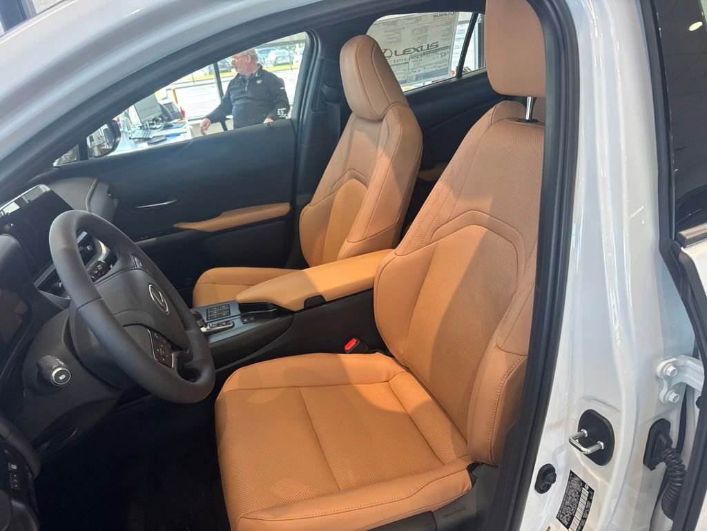New 2026 Lexus UX 300h AWD image 7